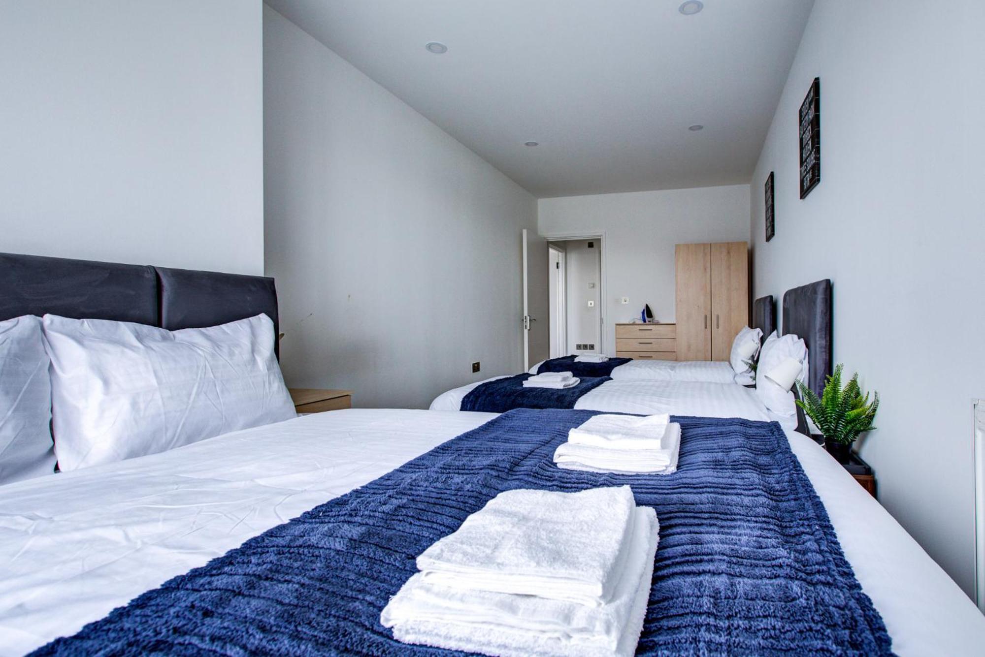 Canning Town 4-person Flat With Free Parking